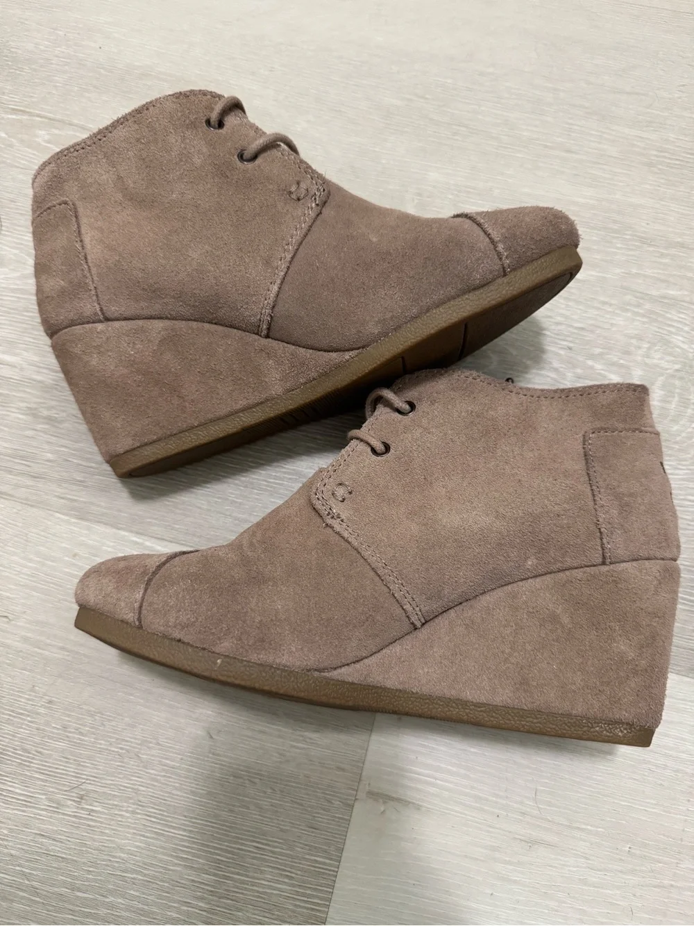 Toms Desert Wedge Taupe‎ Suede Ankle Boots